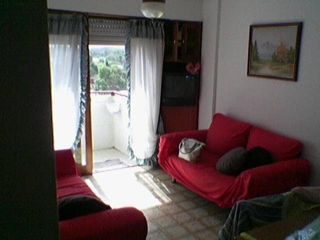 DEPTO 2 DORMITORIOS AL FRENTE CON BALCON, A 1C DEL MAR - 1