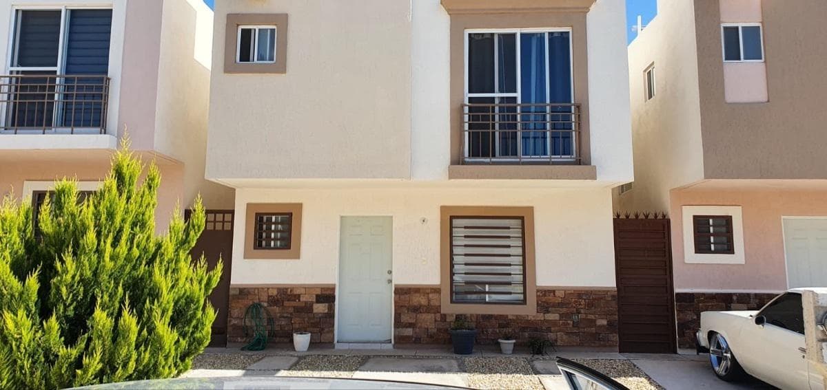 Renta de casa amueblada en Fraccionamiento Monte Verde - 1