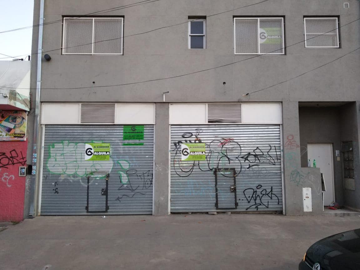 En Alquiler - Unicamente para Destino Comercial - 2 Departamentos de Dos Ambientes en Planta Alta - Moreno Centro - Se alquilan Juntos - 1