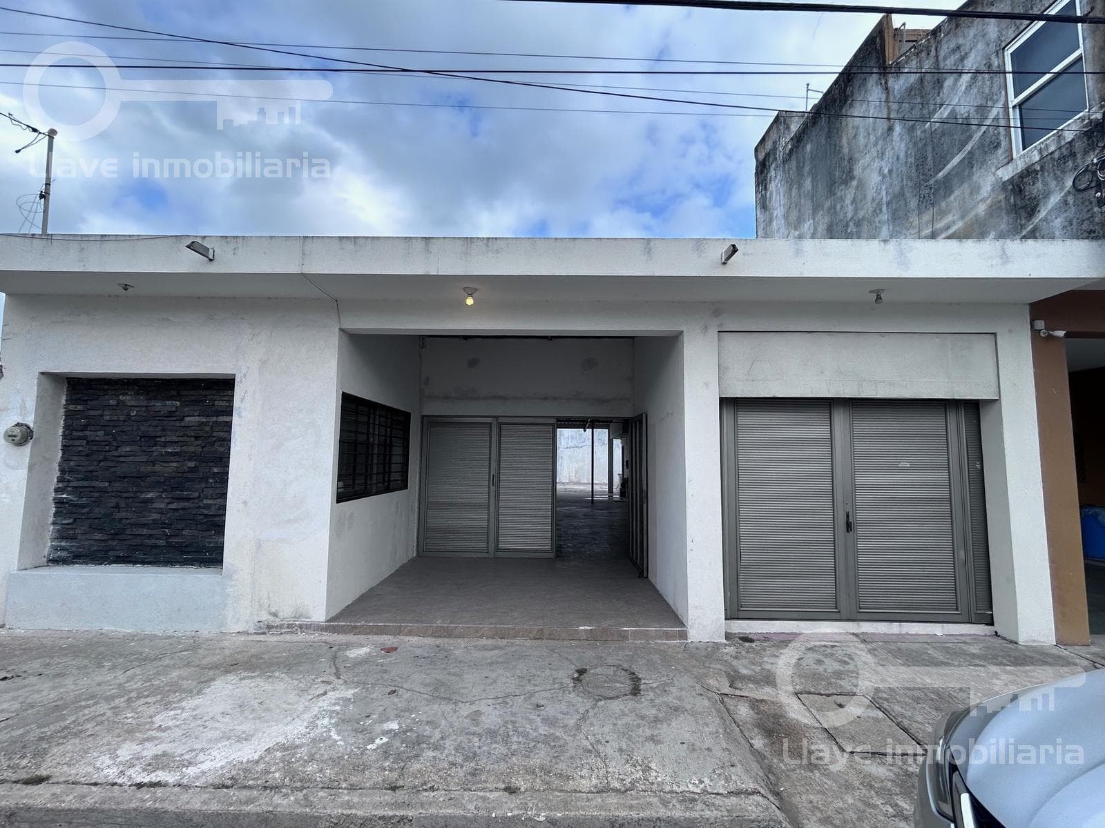 Bodega en renta ubicada en Francisco I Madero, Col. Guadalupe Victoria, en Coatzacoalcos, Veracruz. - 1