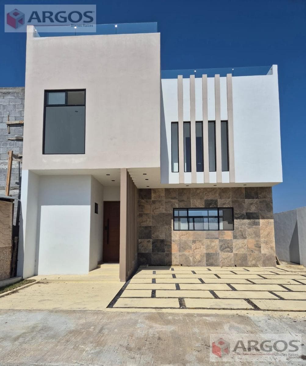 Casa en VENTA en Montemorelos Nuevo León - 1