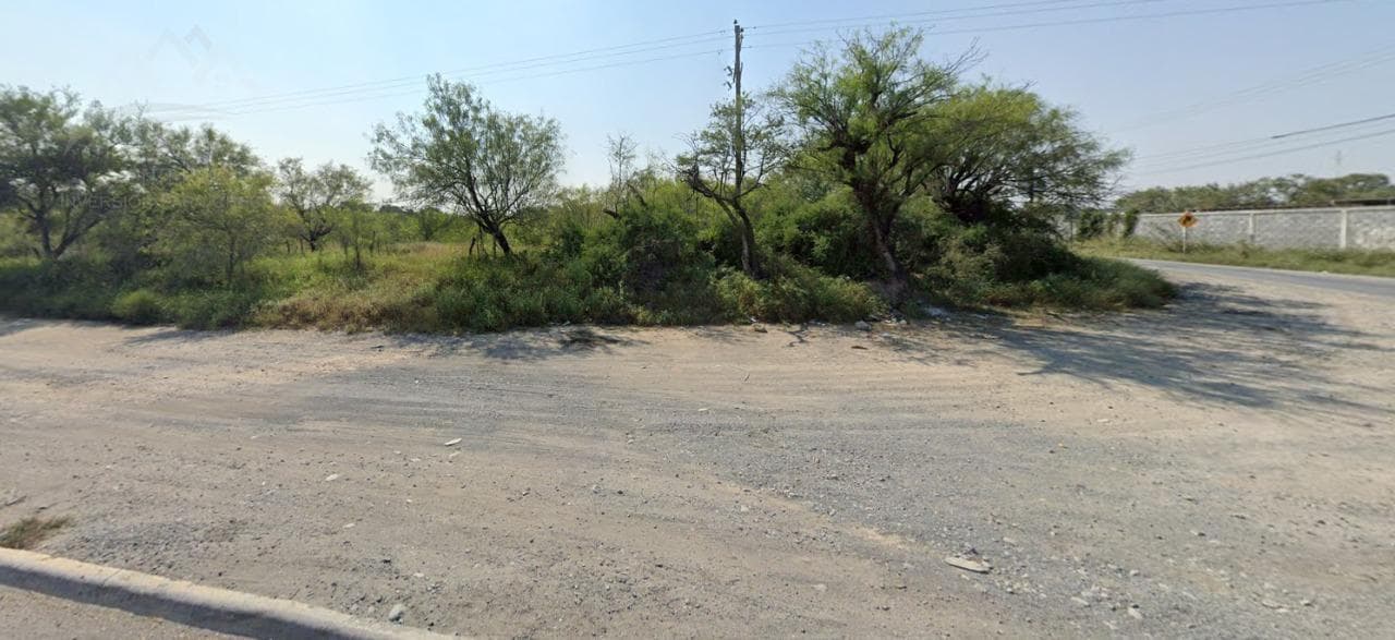 Terreno en venta 5.7 hectáreas Industrial o habitacional Zuazua nuevo León . - 1