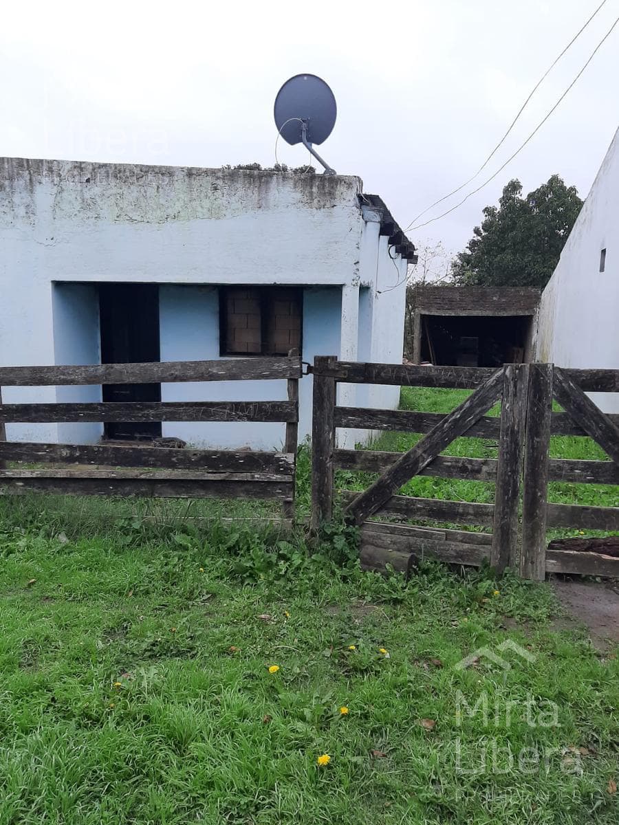 Lote de Terreno con Construcción a Refaccionar, a la venta en BAVIO , de 400 m2 . - 1