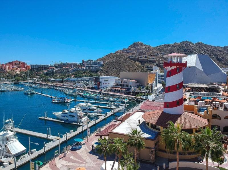 Se RENTA LOCAL en la MARINA de Cabo San Lucas - 1