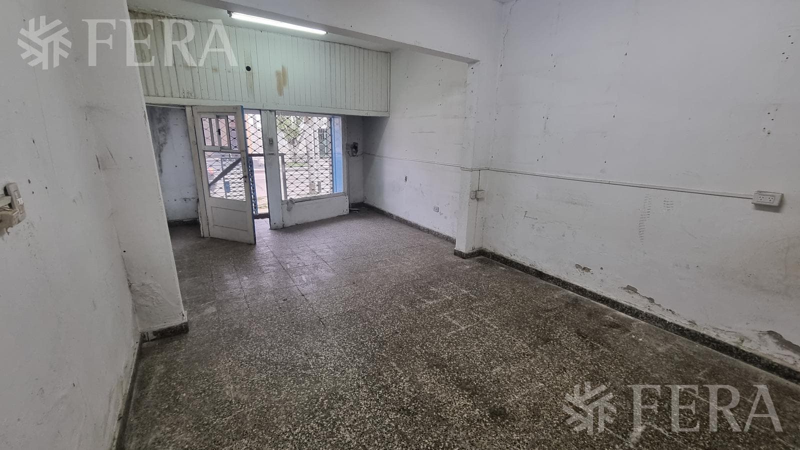 Venta local en Wilde (31937) - 1