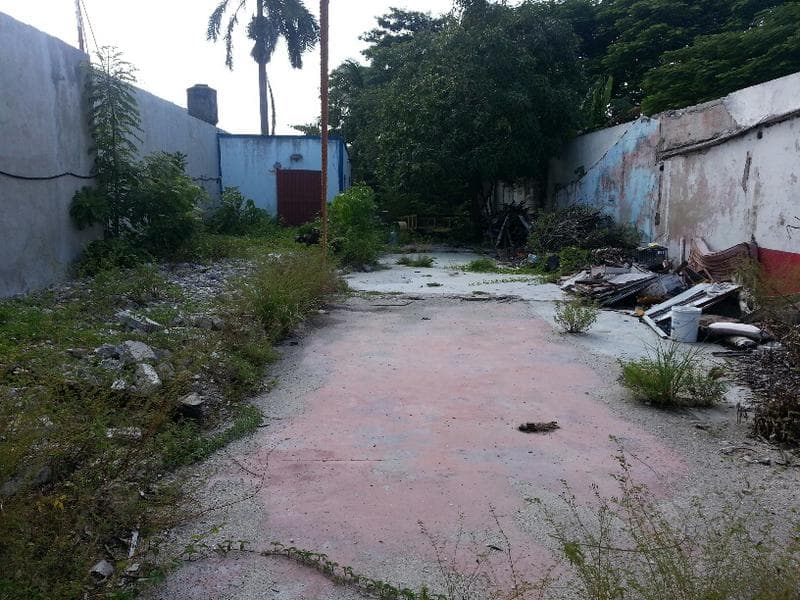 SE VENDE EXCELENTE TERRENO DE 800 m2 PARA USO HABITACIONAL O COMERCIAL. - 1