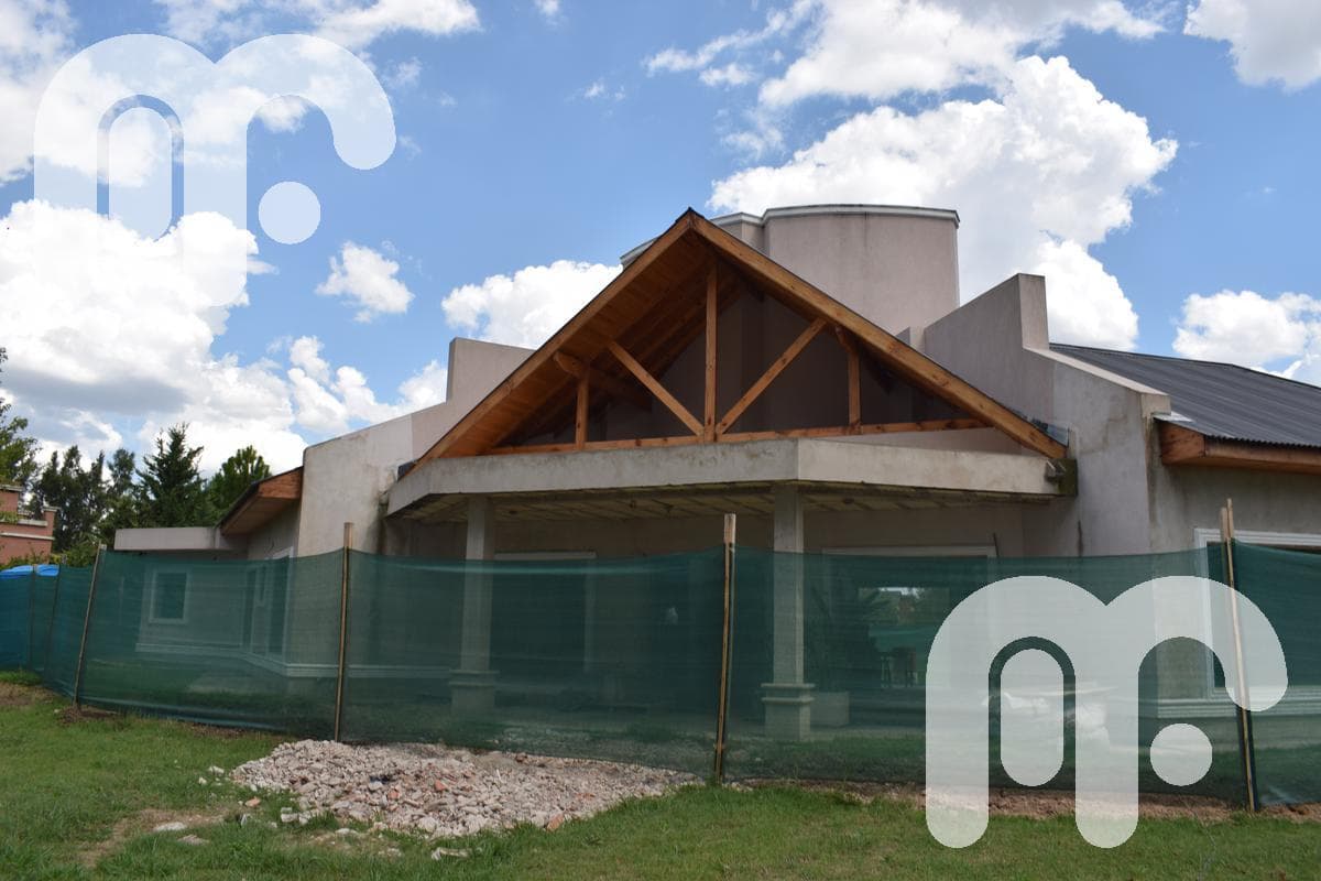 VENTA DE CASA A TERMINAR EN CAMPOS DE ROCA - 1