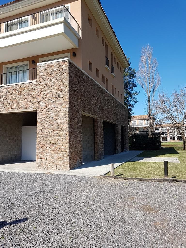 Departamento en Pueblo Caamaño - 1