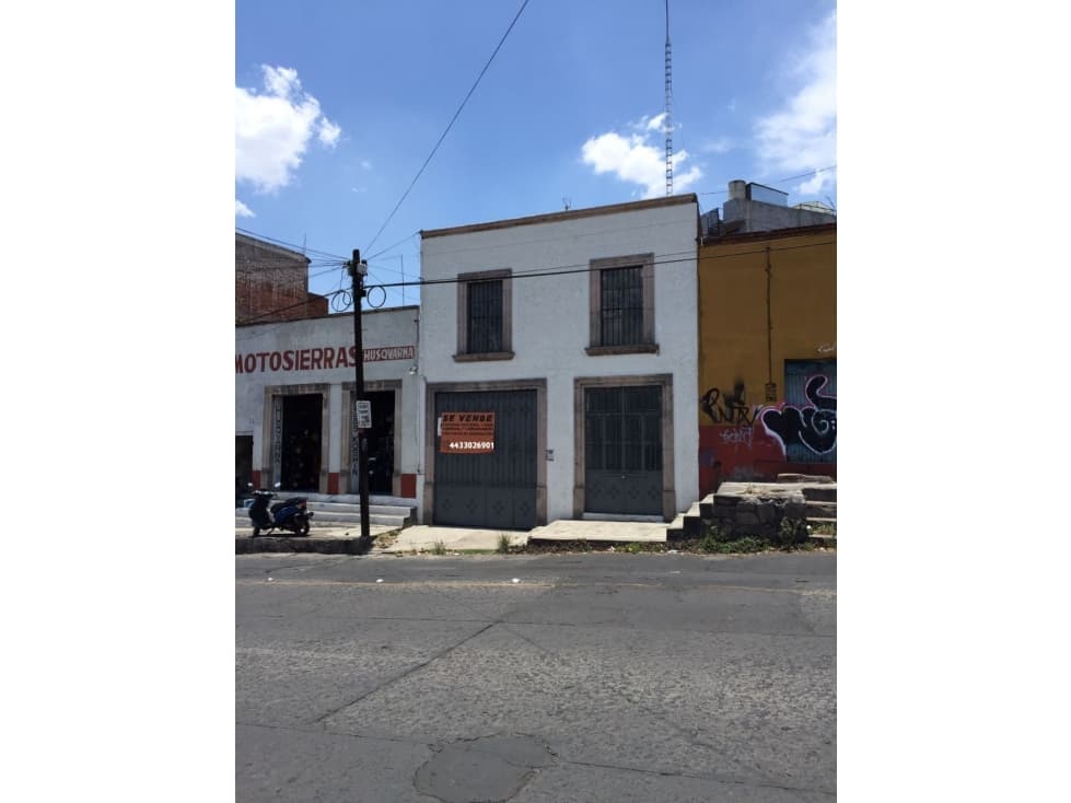 Se vende casa en Av. Morelos Norte por el pipila - 1