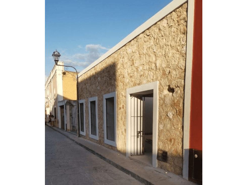 Locales en Renta sobre la Calzada de los Frailes - 1