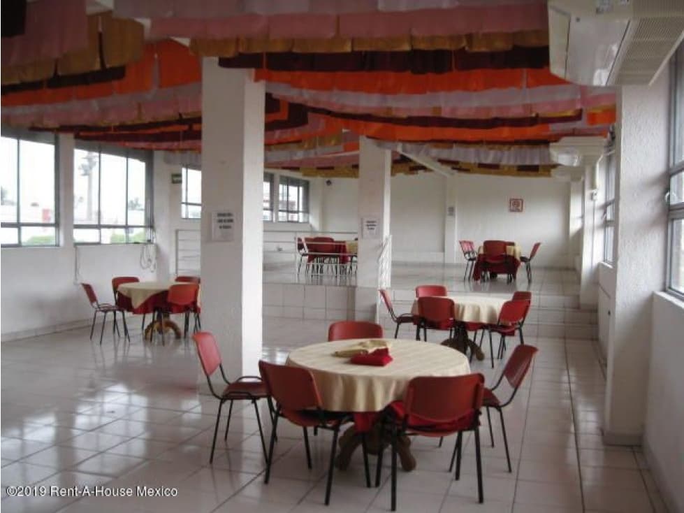 Venta. Plaza Comercial en Zona Céntrica, Ciudad del Sol - 1