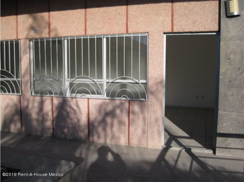 Plaza comercial con locales a rentar, Ciudad del Sol. VENTA - 1