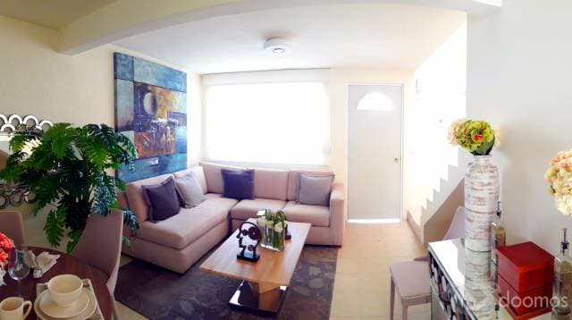 ¡Hermosa Casa en Lago Residencial! - 1