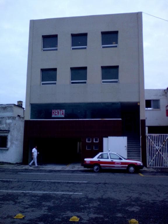 Local muy amplio para 2 oficinas de 120 m2 c/u - 1